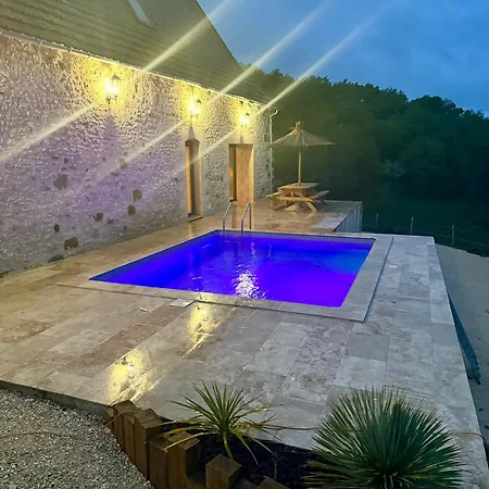 Jolie De Charme Pour 8 Personnes Avec Piscine